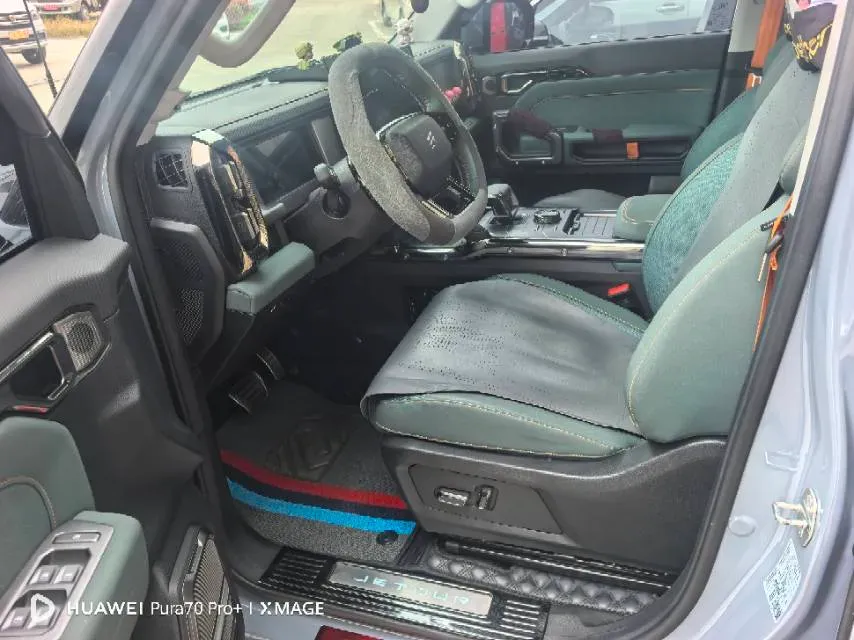 2023 Jetour Traveller 2.0T 254HP L4 7DCT,autocango,china used car exporter,china ev exporter,chinese used car exporter,chinese used ev exporter