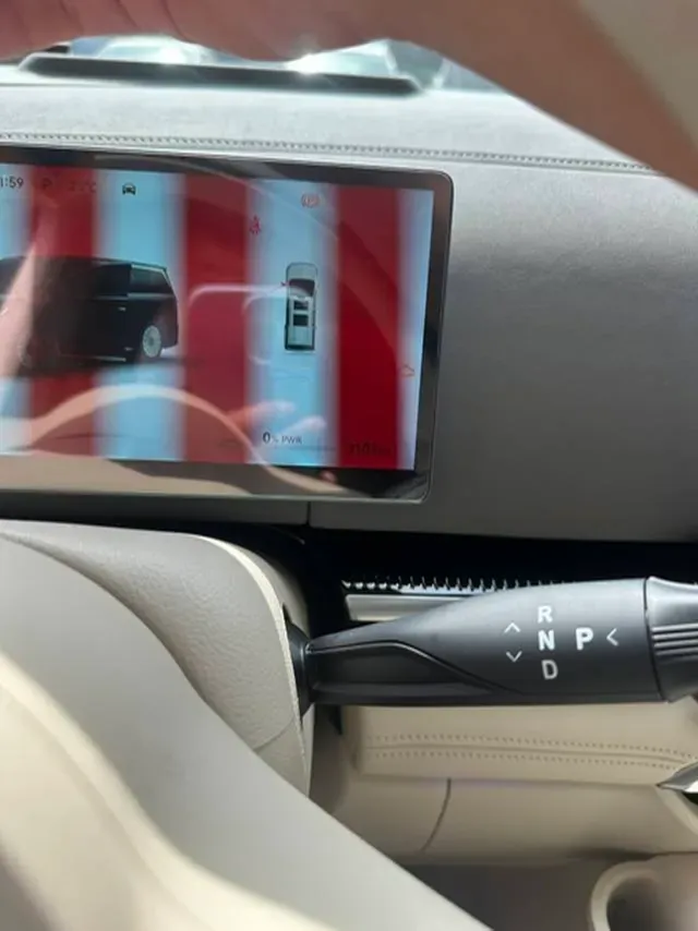 2025 Voyah Dream 1.5T 150HP L4 PHEV 41.7KWH,autocango,china used car exporter,china ev exporter,chinese used car exporter,chinese used ev exporter