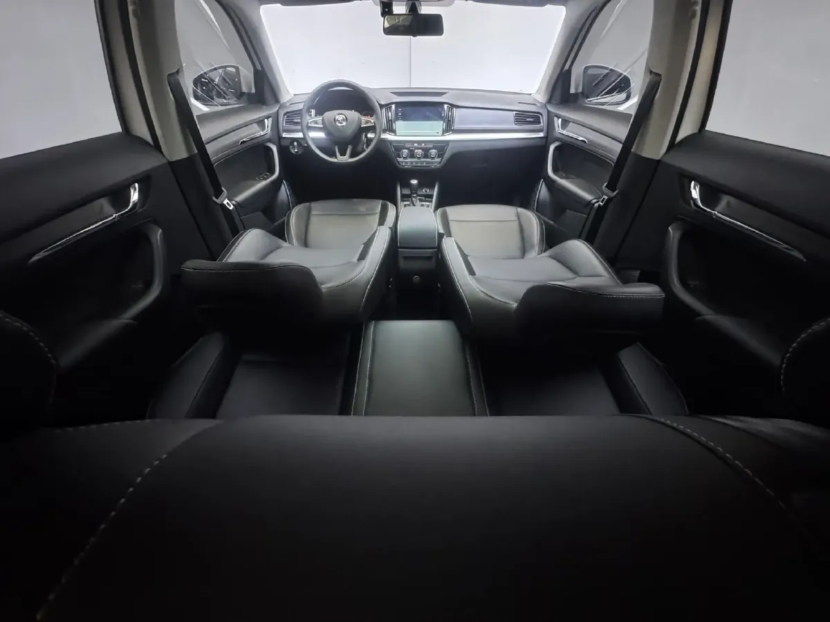 2022 Skoda Kamiq 1.5L 112HP L4 6AT,autocango,china used car exporter,china ev exporter,chinese used car exporter,chinese used ev exporter