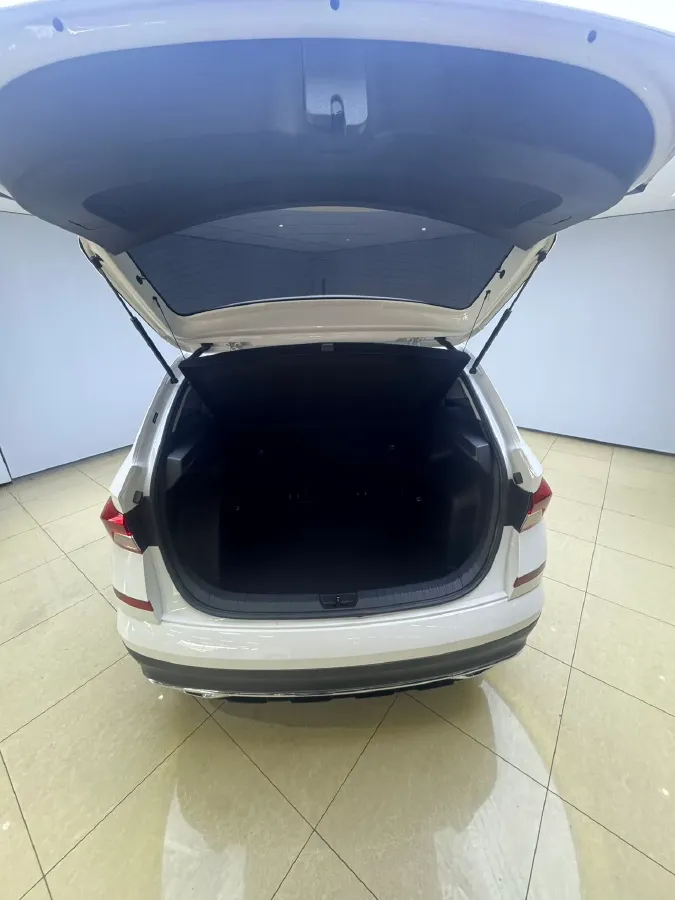 2022 Skoda Kamiq 1.5L 112HP L4 6AT,autocango,china used car exporter,china ev exporter,chinese used car exporter,chinese used ev exporter