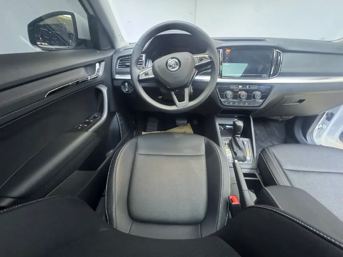 2022 Skoda Kamiq 1.5L 112HP L4 6AT,autocango,china used car exporter,china ev exporter,chinese used car exporter,chinese used ev exporter