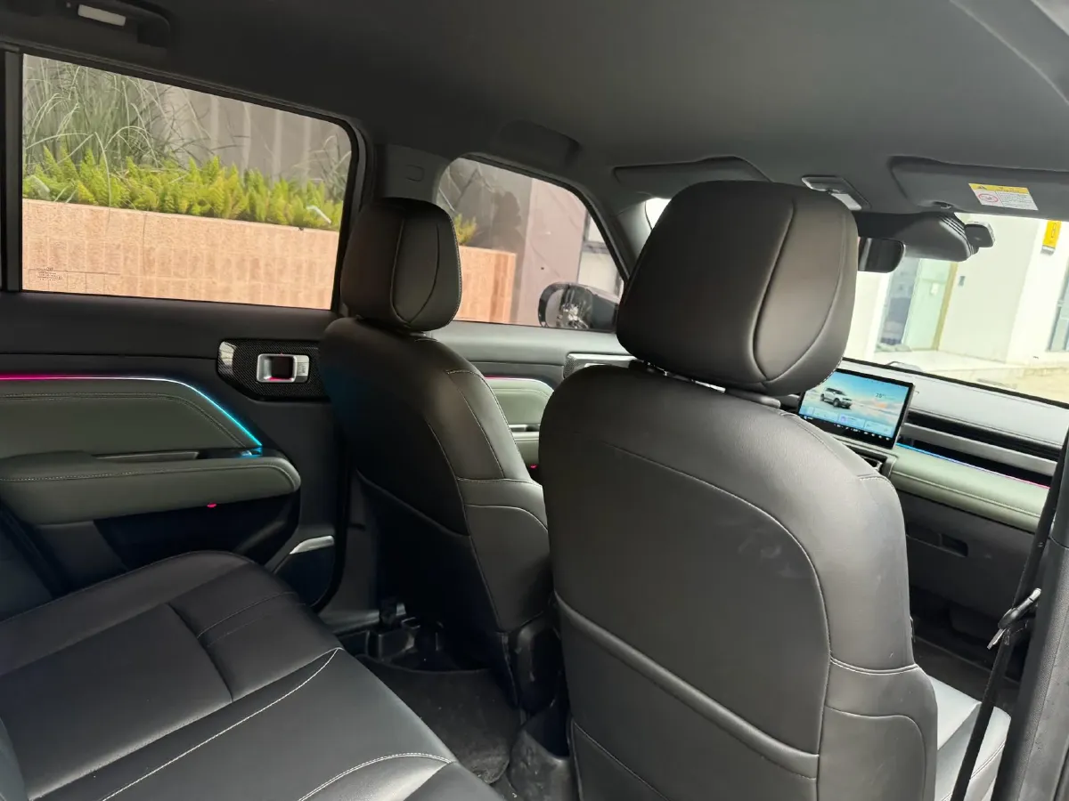 2025 BaoJun YepPlus BEV 41.9KWH,autocango,china used car exporter,china ev exporter,chinese used car exporter,chinese used ev exporter