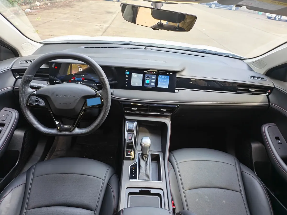 2023 Roewe i5 1.5L 129HP L4 CVT,autocango,china used car exporter,china ev exporter,chinese used car exporter,chinese used ev exporter