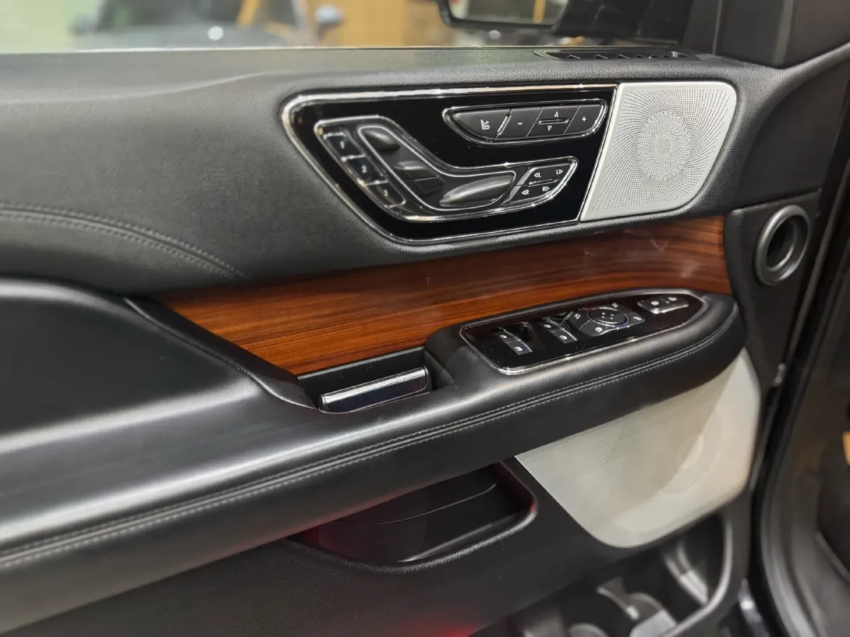 2019 Lincoln Navigator 3.5T 388HP V6 10AT,autocango,china used car exporter,china ev exporter,chinese used car exporter,chinese used ev exporter