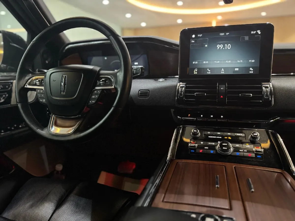 2019 Lincoln Navigator 3.5T 388HP V6 10AT,autocango,china used car exporter,china ev exporter,chinese used car exporter,chinese used ev exporter