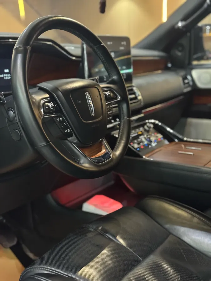 2019 Lincoln Navigator 3.5T 388HP V6 10AT,autocango,china used car exporter,china ev exporter,chinese used car exporter,chinese used ev exporter