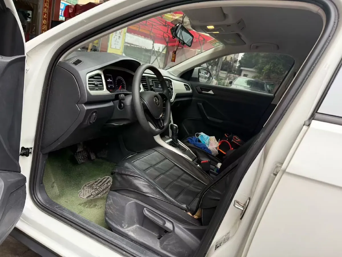 2019 Volkswagen T-Roc 1.4T 131HP L4 7DCT,autocango,china used car exporter,china ev exporter,chinese used car exporter,chinese used ev exporter