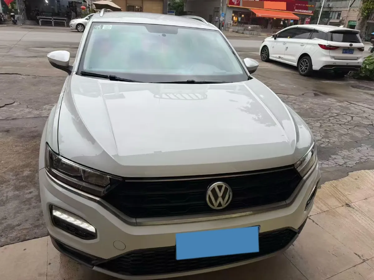 2019 Volkswagen T-Roc 1.4T 131HP L4 7DCT,autocango,china used car exporter,china ev exporter,chinese used car exporter,chinese used ev exporter