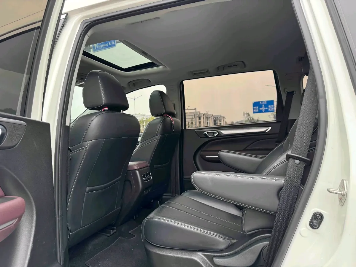 2021 GAC Trumpchi M6 1.5T 169HP L4 7DCT,autocango,china used car exporter,china ev exporter,chinese used car exporter,chinese used ev exporter