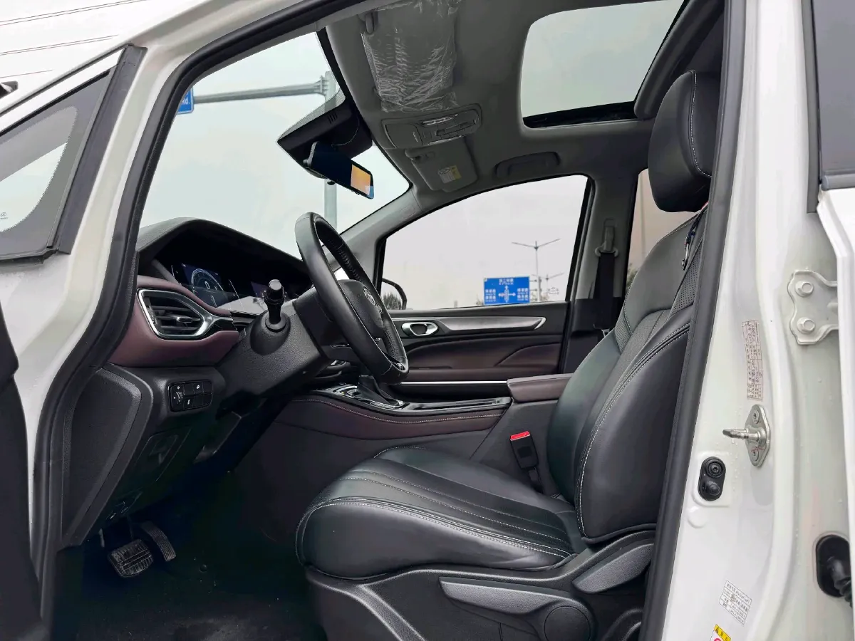 2021 GAC Trumpchi M6 1.5T 169HP L4 7DCT,autocango,china used car exporter,china ev exporter,chinese used car exporter,chinese used ev exporter