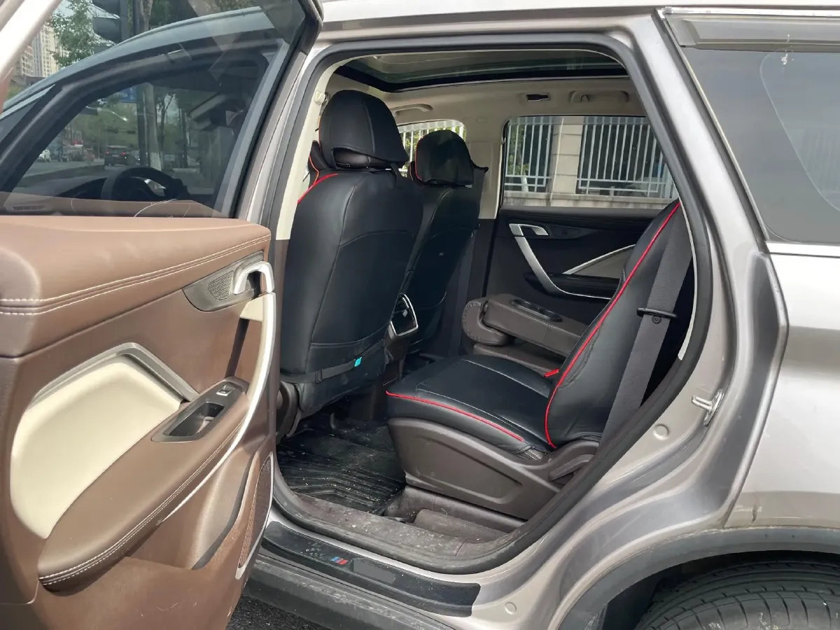 2021 Geely JiaJi 1.8T 184HP L4 7DCT,autocango,china used car exporter,china ev exporter,chinese used car exporter,chinese used ev exporter