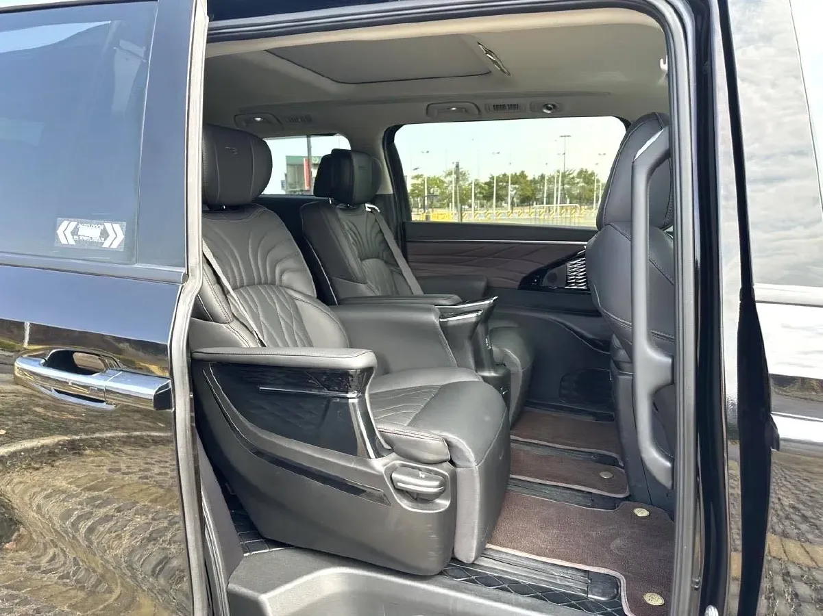 2024 GAC Trumpchi M8 2.0T 252HP L4 8AT,autocango,china used car exporter,china ev exporter,chinese used car exporter,chinese used ev exporter