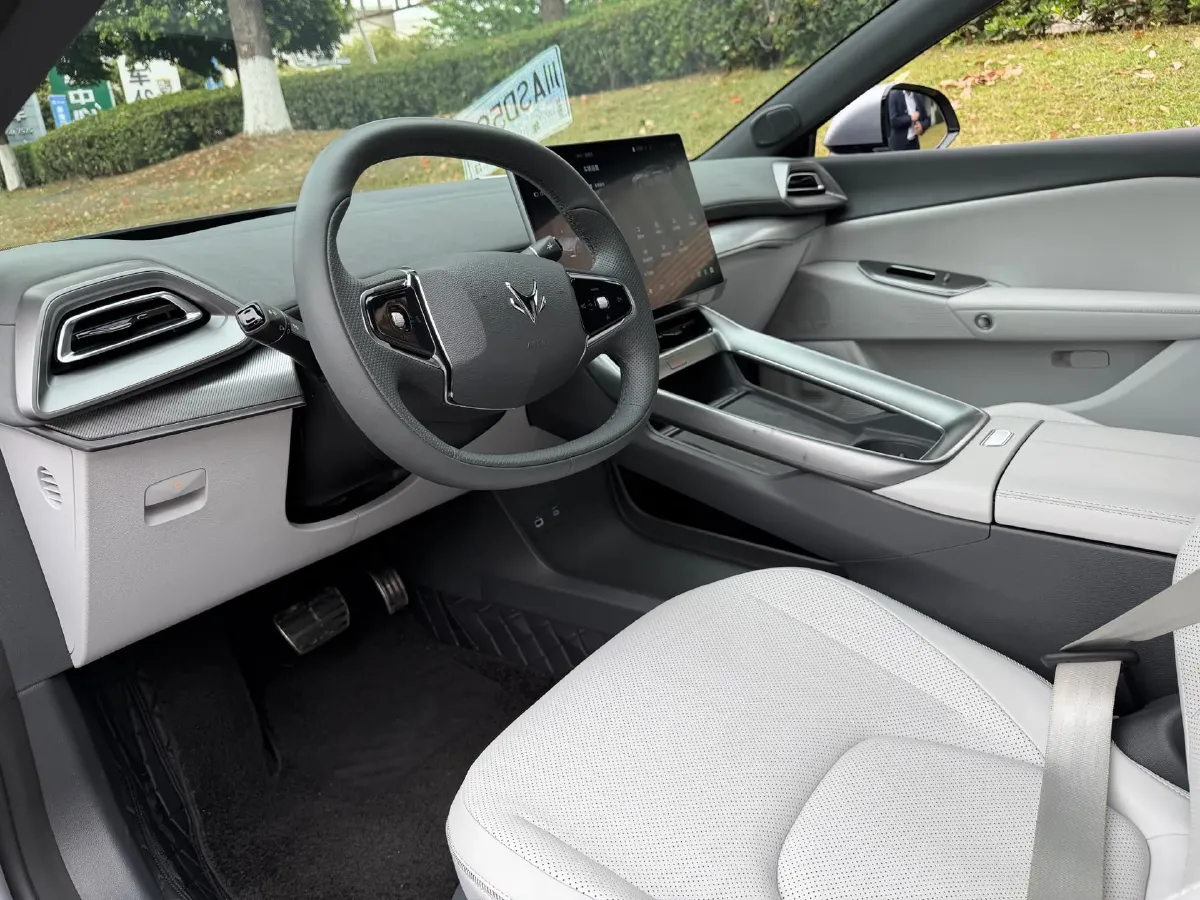 2024 ARCFOX αT5 BEV 79.2KWH,autocango,china used car exporter,china ev exporter,chinese used car exporter,chinese used ev exporter