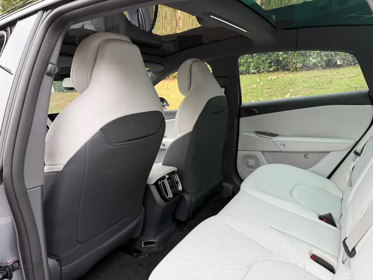 2024 ARCFOX αT5 BEV 79.2KWH,autocango,china used car exporter,china ev exporter,chinese used car exporter,chinese used ev exporter