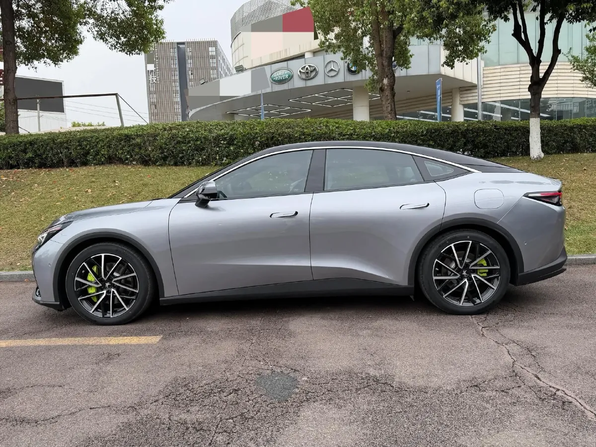 2024 ARCFOX αT5 BEV 79.2KWH,autocango,china used car exporter,china ev exporter,chinese used car exporter,chinese used ev exporter