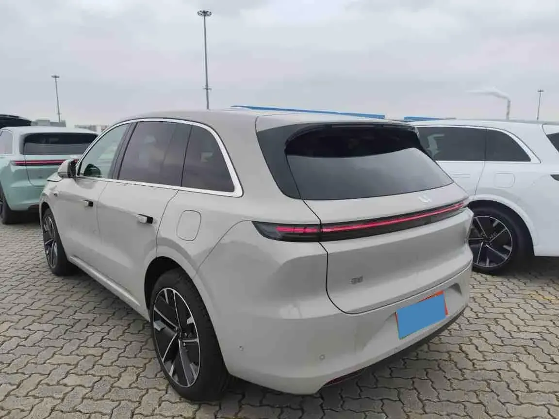 2025 Li L6 Range Extended 154HP L4 REEV,autocango,china used car exporter,china ev exporter,chinese used car exporter,chinese used ev exporter