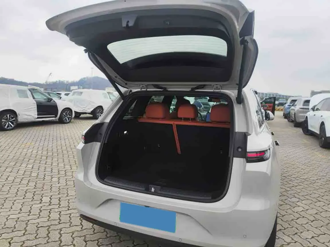 2025 Li L6 Range Extended 154HP L4 REEV,autocango,china used car exporter,china ev exporter,chinese used car exporter,chinese used ev exporter