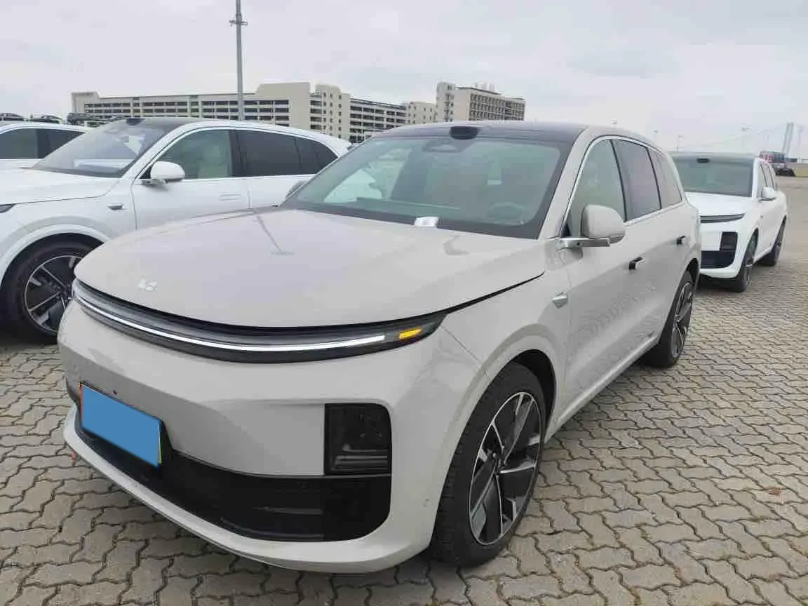 2025 Li L6 Range Extended 154HP L4 REEV,autocango,china used car exporter,china ev exporter,chinese used car exporter,chinese used ev exporter