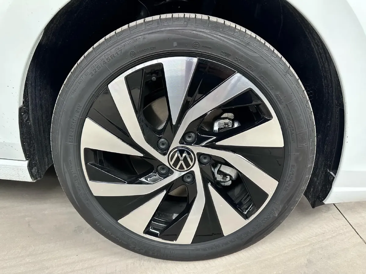 2025 Volkswagen Golf 1.5T 160HP L4 7DCT,autocango,china used car exporter,china ev exporter,chinese used car exporter,chinese used ev exporter