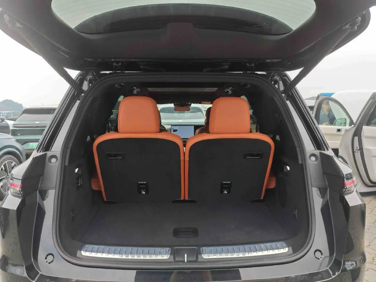 2025 Li L9 Range Extended 154HP REEV,autocango,china used car exporter,china ev exporter,chinese used car exporter,chinese used ev exporter