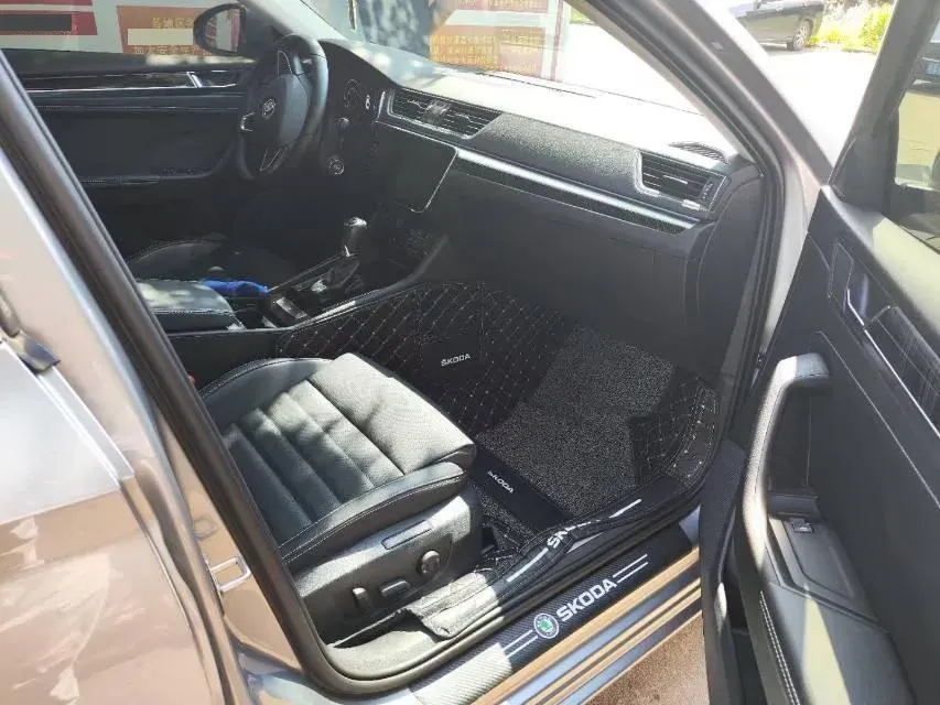 2023 Skoda Superb 1.4T 150HP L4 7DCT,autocango,china used car exporter,china ev exporter,chinese used car exporter,chinese used ev exporter