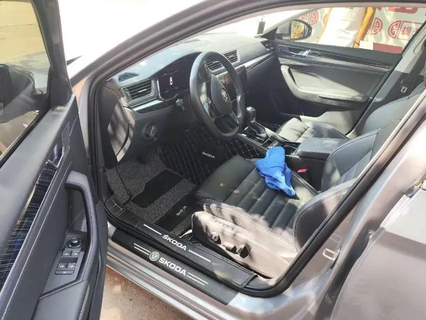 2023 Skoda Superb 1.4T 150HP L4 7DCT,autocango,china used car exporter,china ev exporter,chinese used car exporter,chinese used ev exporter