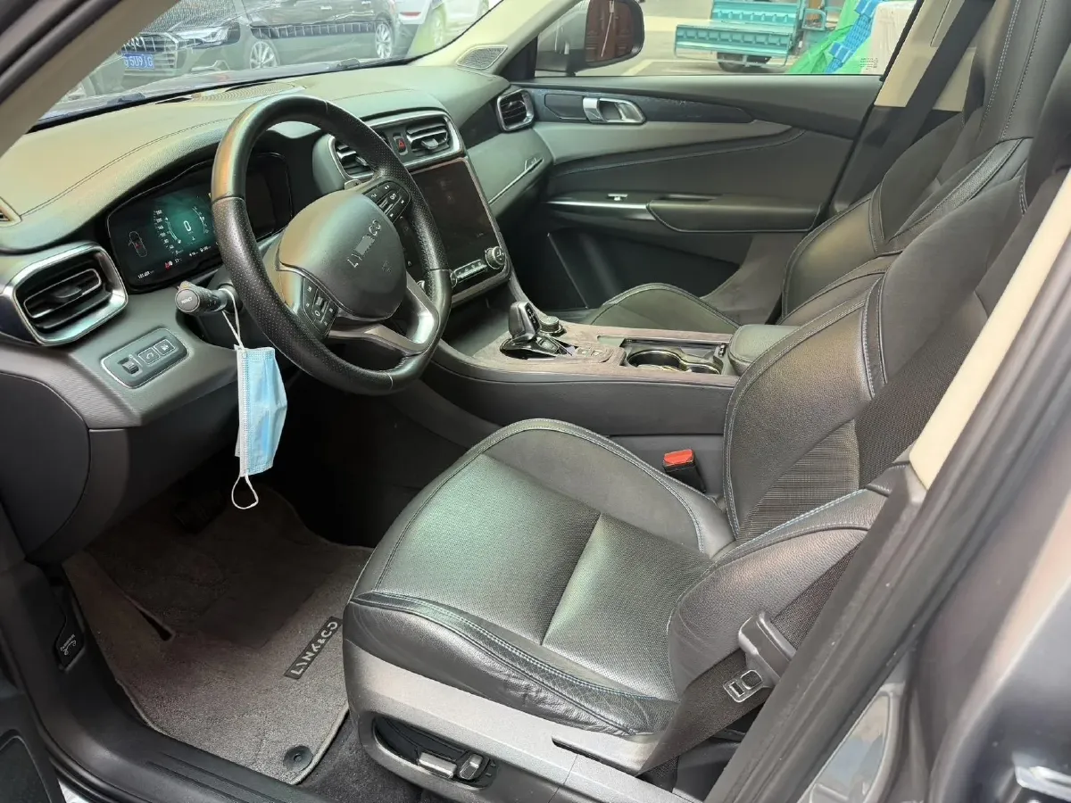 2018 Isuzu Mu-X 3.0T 177HP L4 6AT,autocango,china used car exporter,china ev exporter,chinese used car exporter,chinese used ev exporter