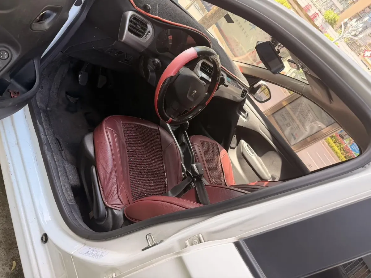 2018 Peugeot 301 1.6L 117HP L4 5MT,autocango,china used car exporter,china ev exporter,chinese used car exporter,chinese used ev exporter