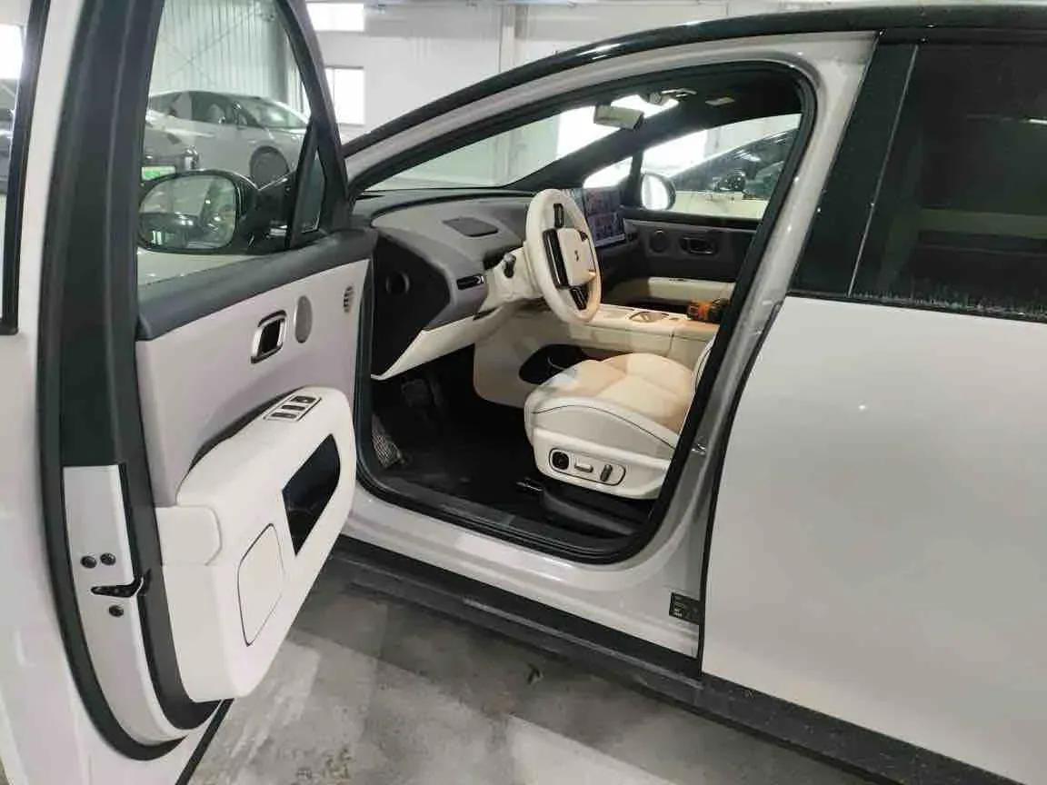 2025 Li i6 BEV,autocango,china used car exporter,china ev exporter,chinese used car exporter,chinese used ev exporter