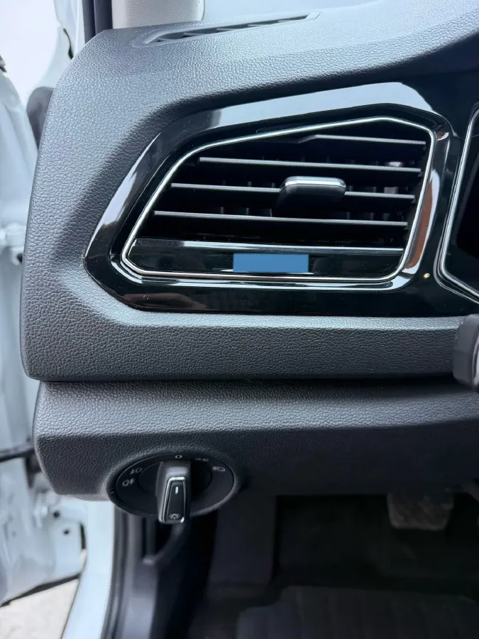 2021 Volkswagen T-Roc 1.4T 150HP L4 7DCT,autocango,china used car exporter,china ev exporter,chinese used car exporter,chinese used ev exporter