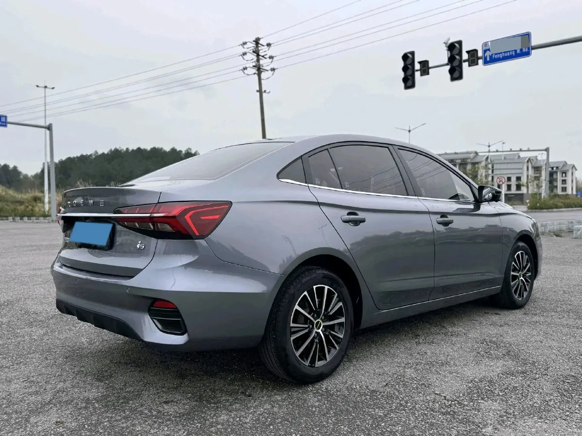 2020 Roewe i5 1.5L 120HP L4 CVT,autocango,china used car exporter,china ev exporter,chinese used car exporter,chinese used ev exporter