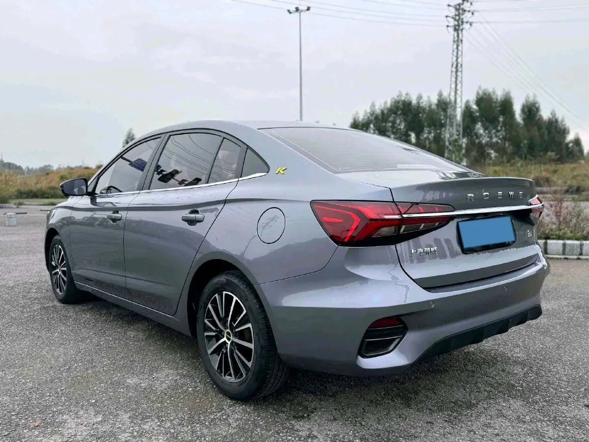 2020 Roewe i5 1.5L 120HP L4 CVT,autocango,china used car exporter,china ev exporter,chinese used car exporter,chinese used ev exporter