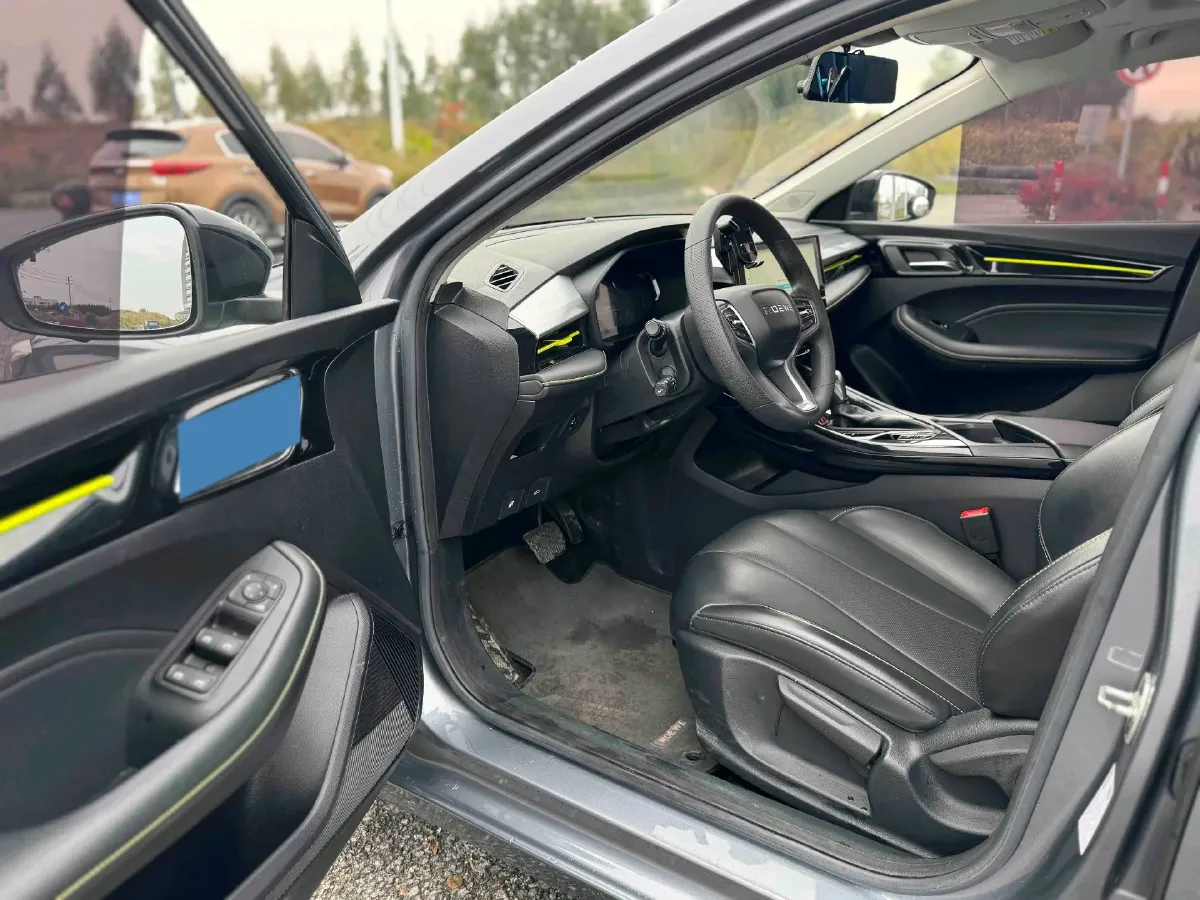 2020 Roewe i5 1.5L 120HP L4 CVT,autocango,china used car exporter,china ev exporter,chinese used car exporter,chinese used ev exporter