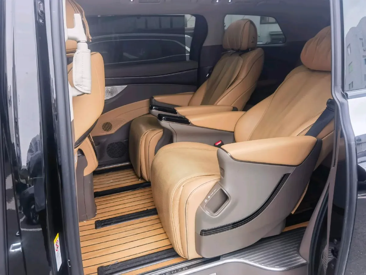 2022 HongQi HS7 3.0T 337HP V6 8AT,autocango,china used car exporter,china ev exporter,chinese used car exporter,chinese used ev exporter