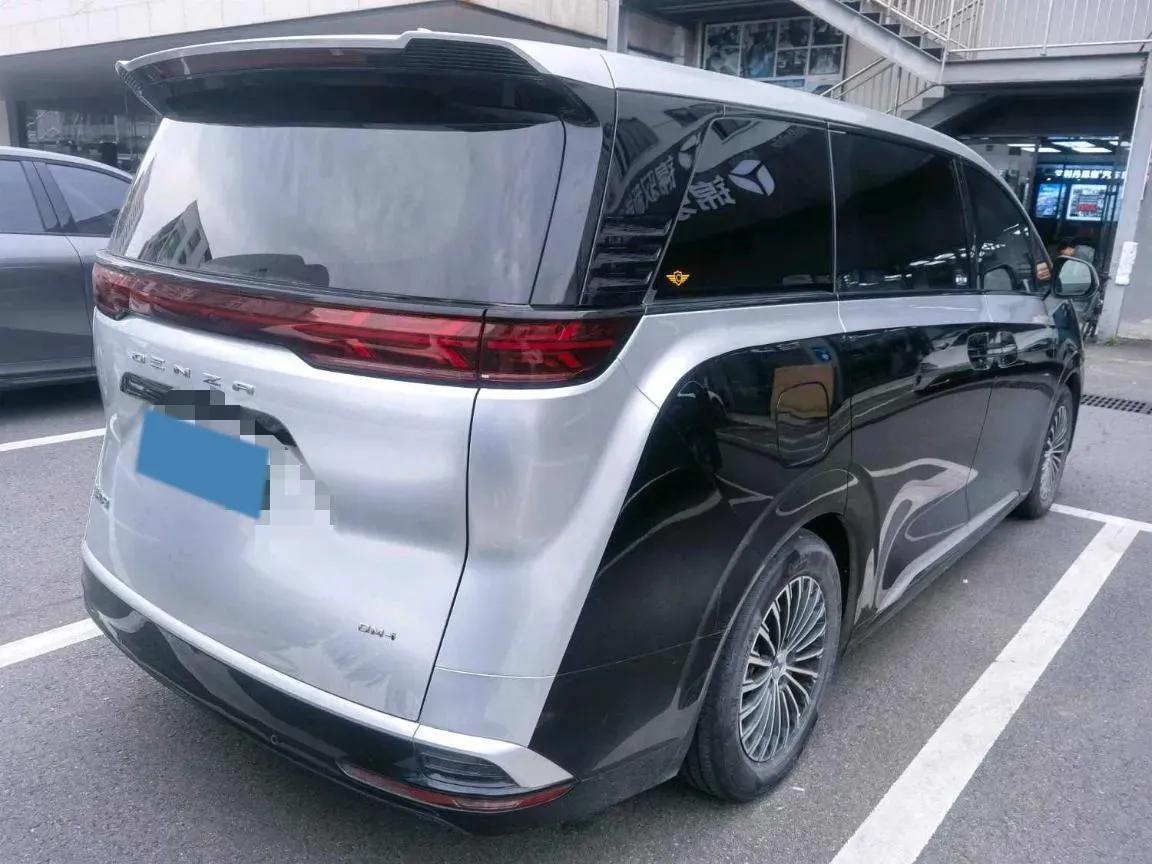 2022 HongQi HS7 3.0T 337HP V6 8AT,autocango,china used car exporter,china ev exporter,chinese used car exporter,chinese used ev exporter