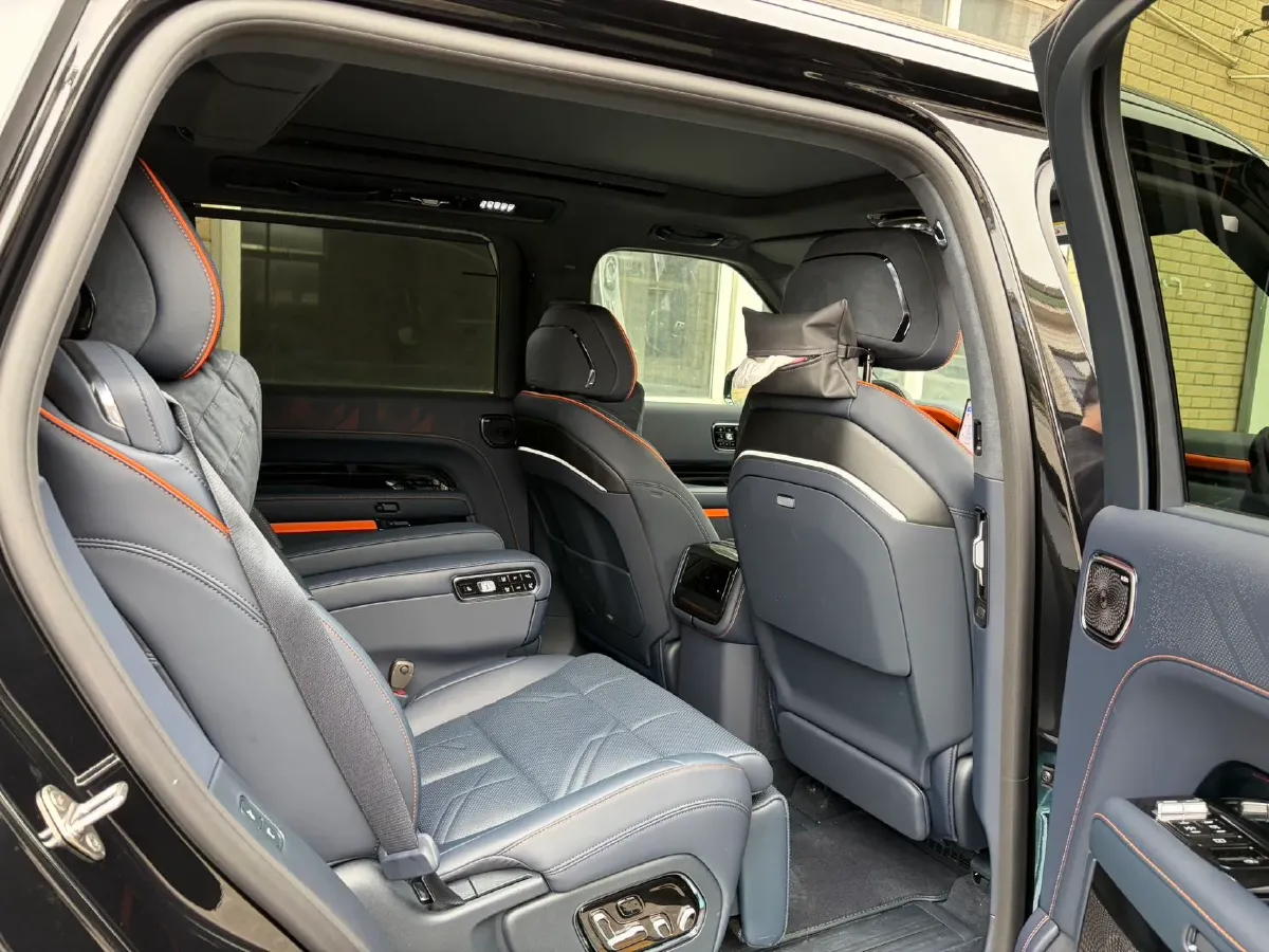 2025 Zeekr 9X 2.0T 279HP L4 1DHT PHEV,autocango,china used car exporter,china ev exporter,chinese used car exporter,chinese used ev exporter