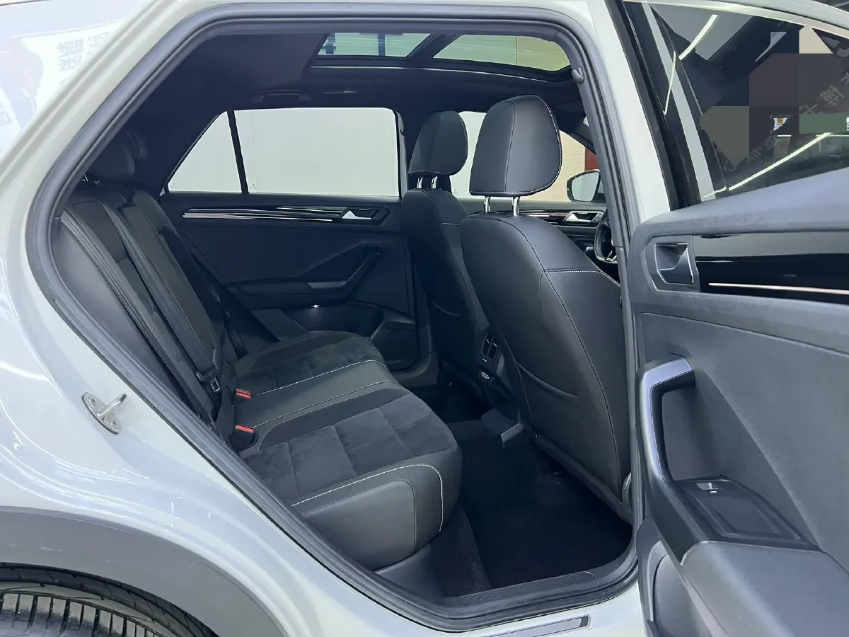 2021 Volkswagen T-Roc 1.4T 150HP L4 7DCT,autocango,china used car exporter,china ev exporter,chinese used car exporter,chinese used ev exporter