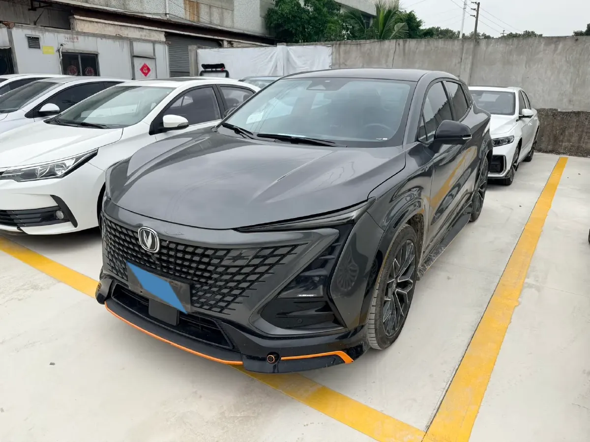 2022 ChangAn UNI-T 1.5T 188HP L4 7DCT,autocango,china used car exporter,china ev exporter,chinese used car exporter,chinese used ev exporter