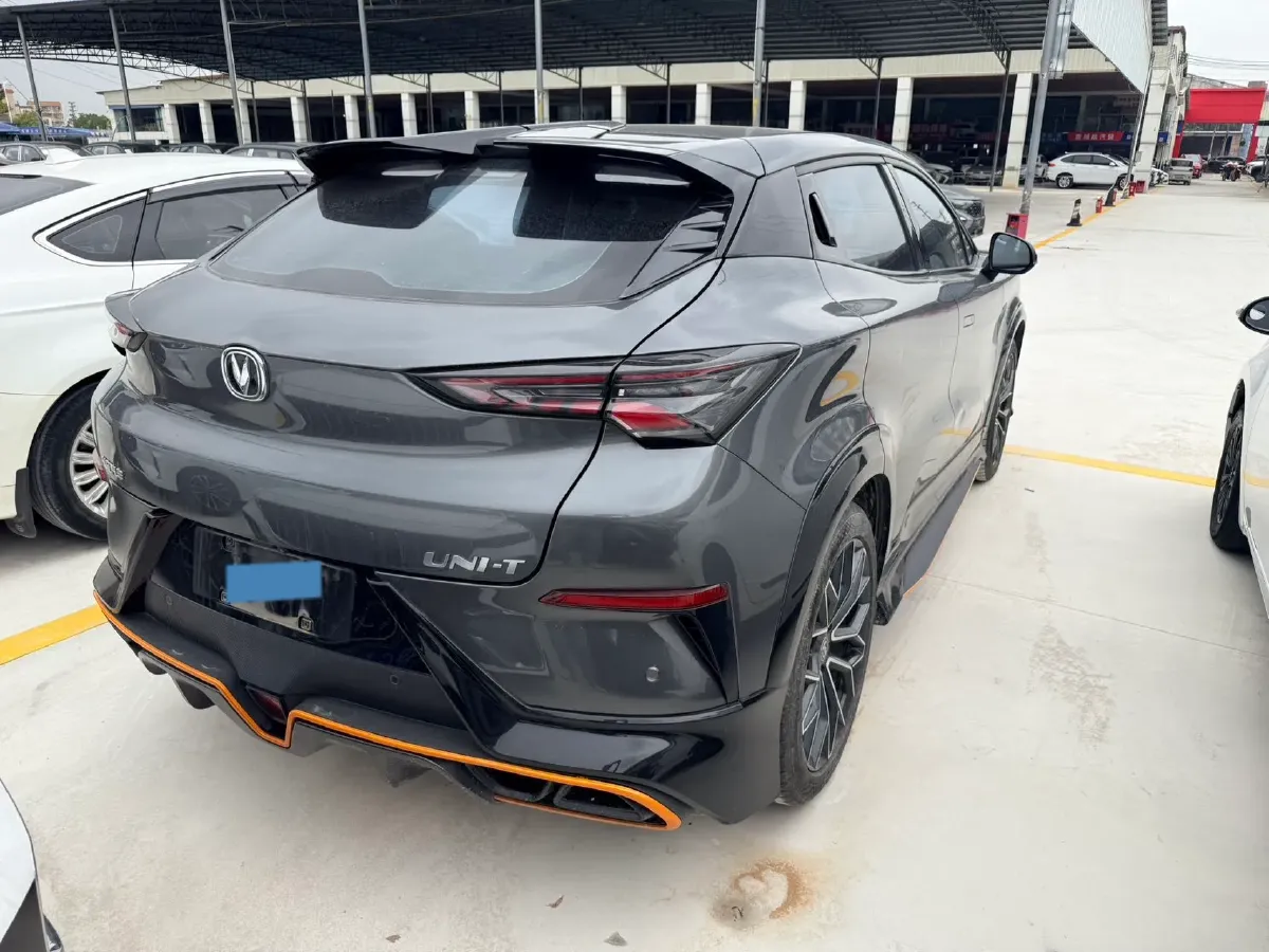 2022 ChangAn UNI-T 1.5T 188HP L4 7DCT,autocango,china used car exporter,china ev exporter,chinese used car exporter,chinese used ev exporter