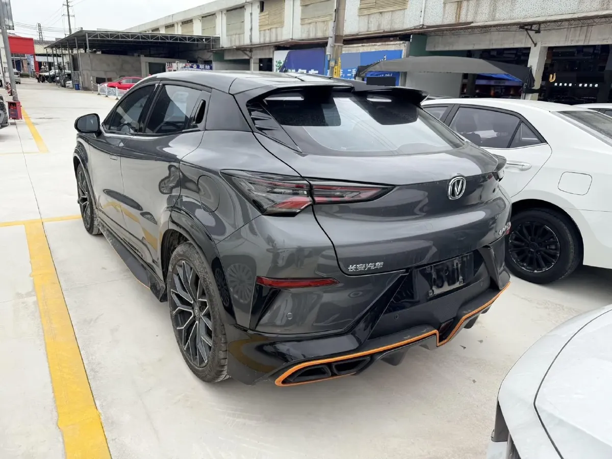 2022 ChangAn UNI-T 1.5T 188HP L4 7DCT,autocango,china used car exporter,china ev exporter,chinese used car exporter,chinese used ev exporter