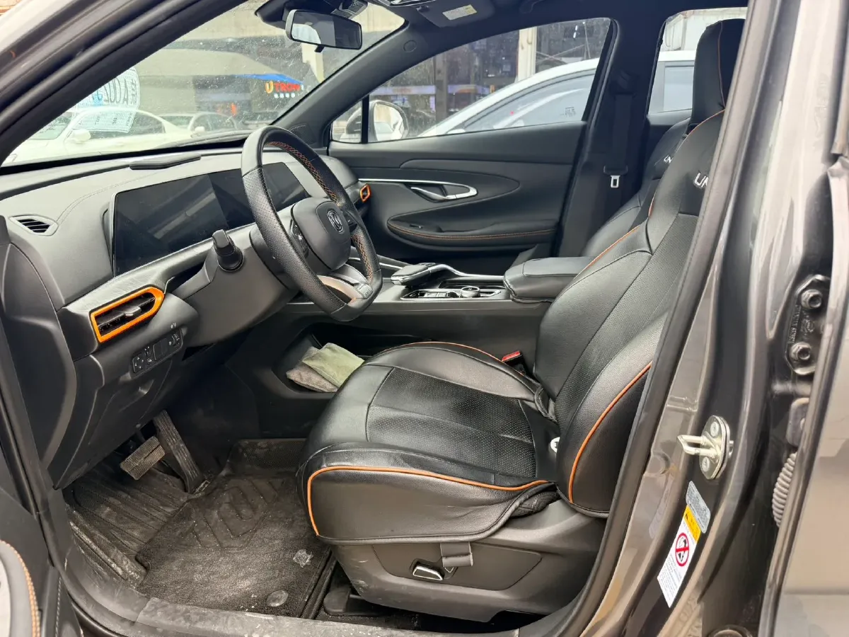 2022 ChangAn UNI-T 1.5T 188HP L4 7DCT,autocango,china used car exporter,china ev exporter,chinese used car exporter,chinese used ev exporter