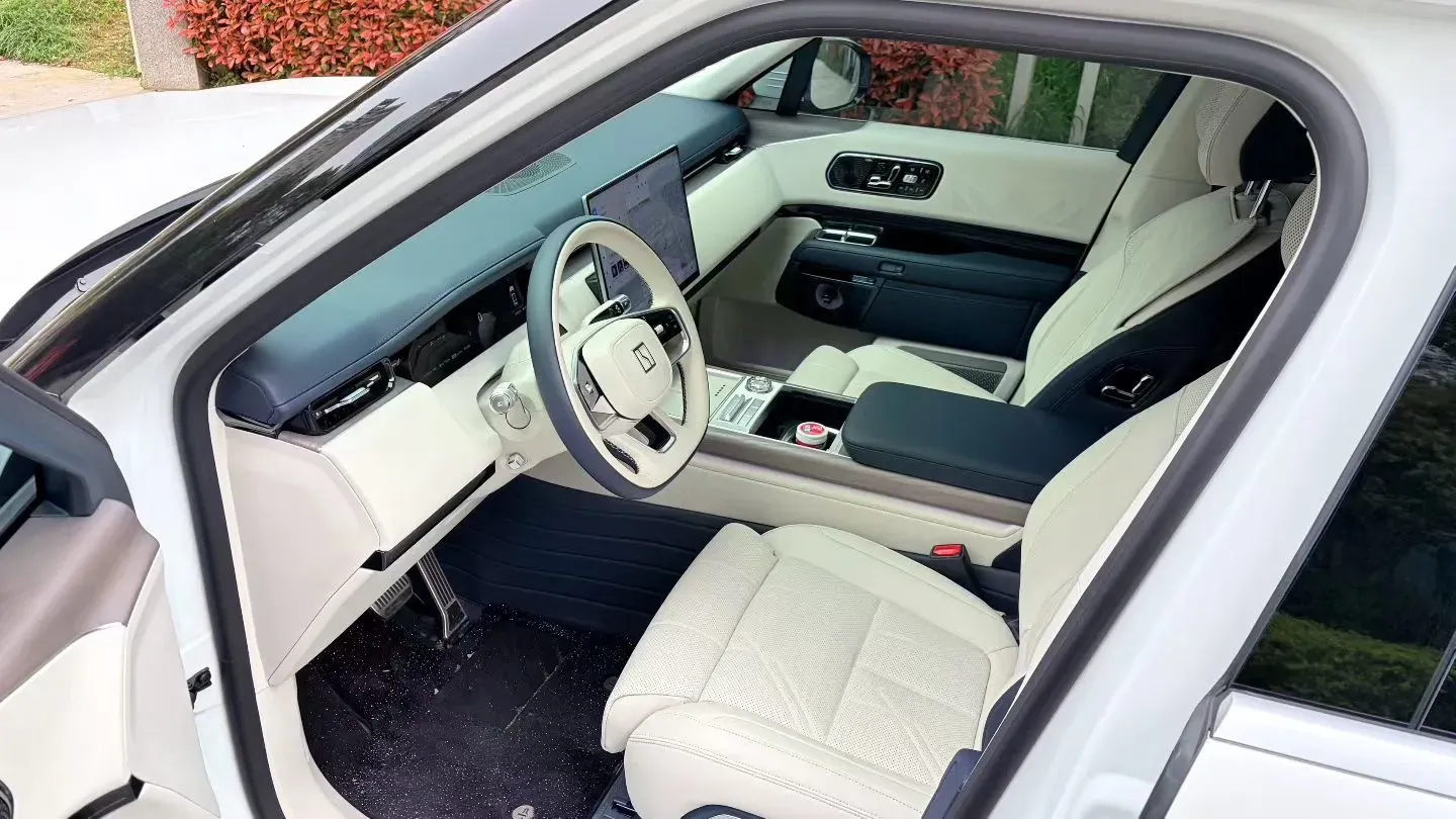 2025 Zeekr 9X 2.0T 279HP L4 1DHT PHEV,autocango,china used car exporter,china ev exporter,chinese used car exporter,chinese used ev exporter