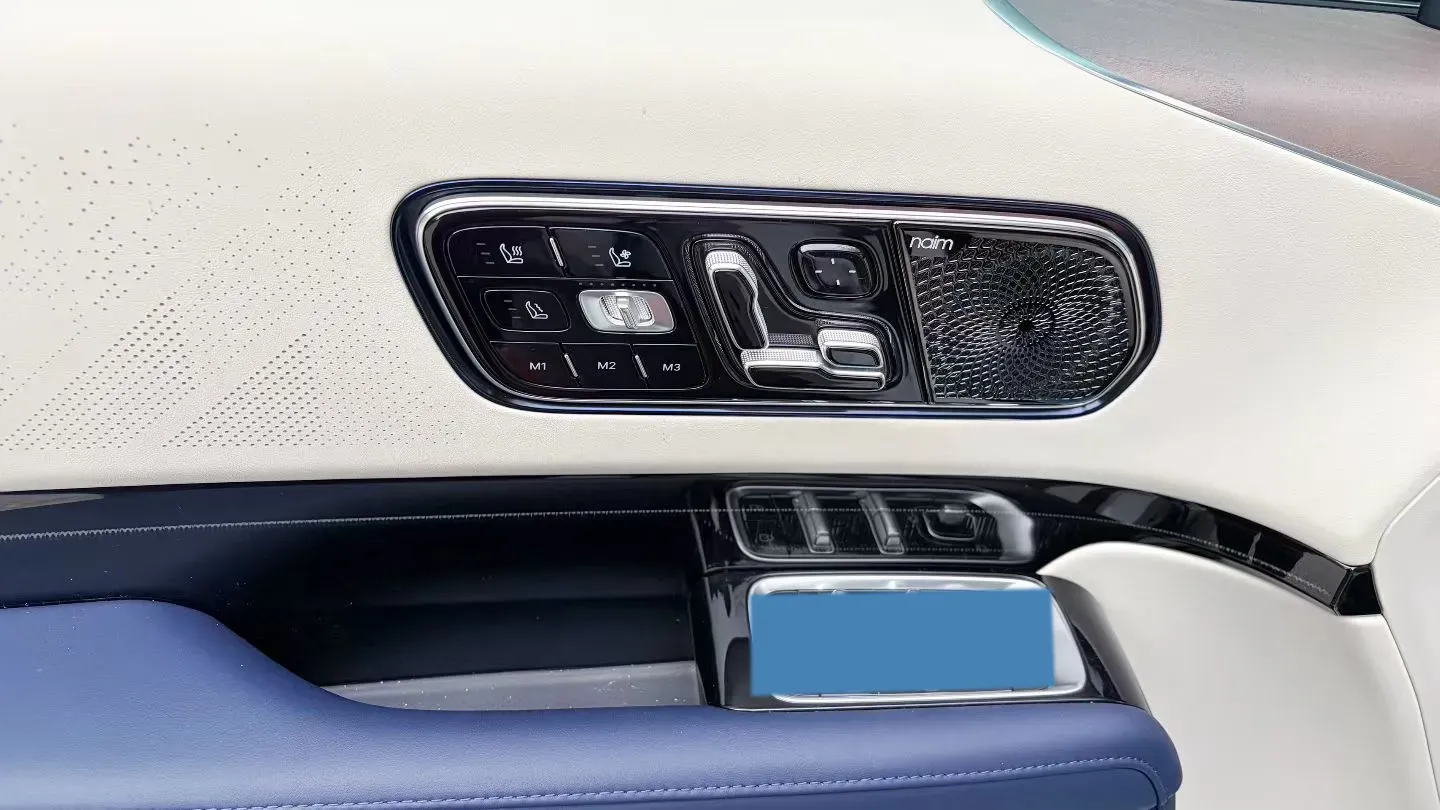 2025 Zeekr 9X 2.0T 279HP L4 1DHT PHEV,autocango,china used car exporter,china ev exporter,chinese used car exporter,chinese used ev exporter