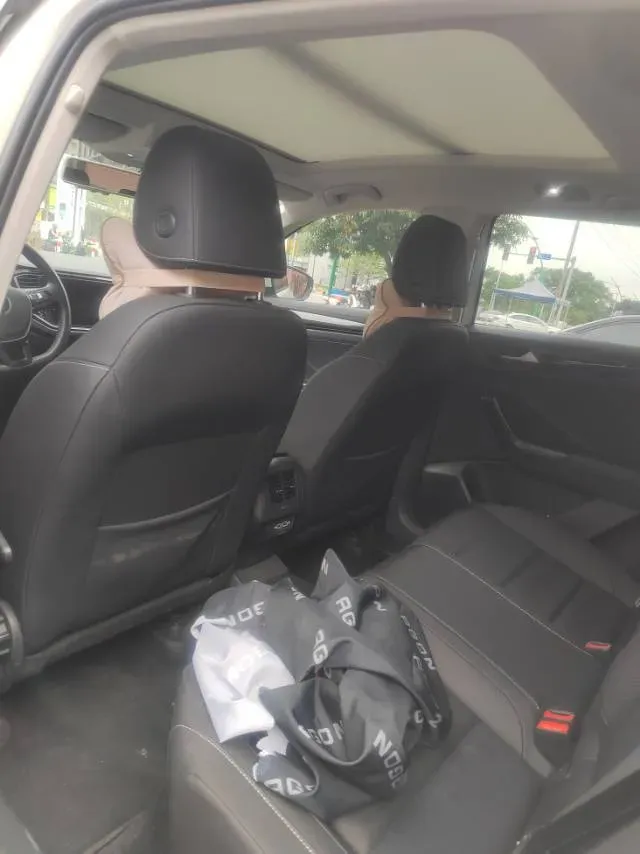 2022 Volkswagen T-Roc 1.4T 150HP L4 7DCT,autocango,china used car exporter,china ev exporter,chinese used car exporter,chinese used ev exporter