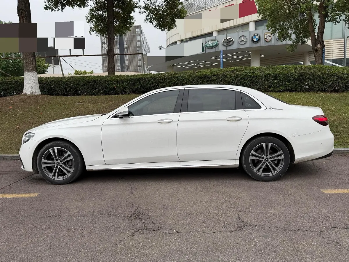 2023 Mercedes-Benz E Class 2.0T 197HP L4 9AT,autocango,china used car exporter,china ev exporter,chinese used car exporter,chinese used ev exporter