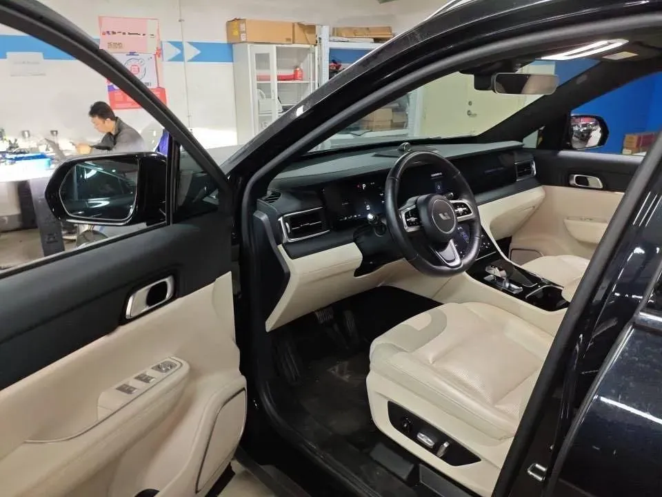 2021 Li ONE Range Extended 131HP REEV 40.5KWH,autocango,china used car exporter,china ev exporter,chinese used car exporter,chinese used ev exporter