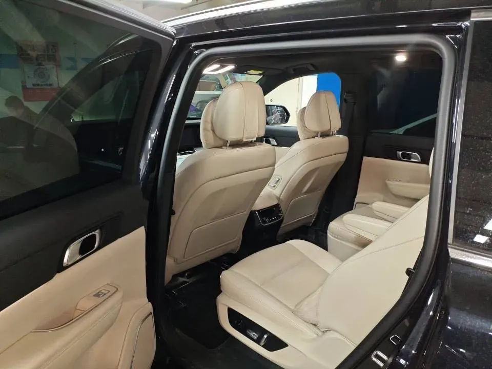 2021 Li ONE Range Extended 131HP REEV 40.5KWH,autocango,china used car exporter,china ev exporter,chinese used car exporter,chinese used ev exporter