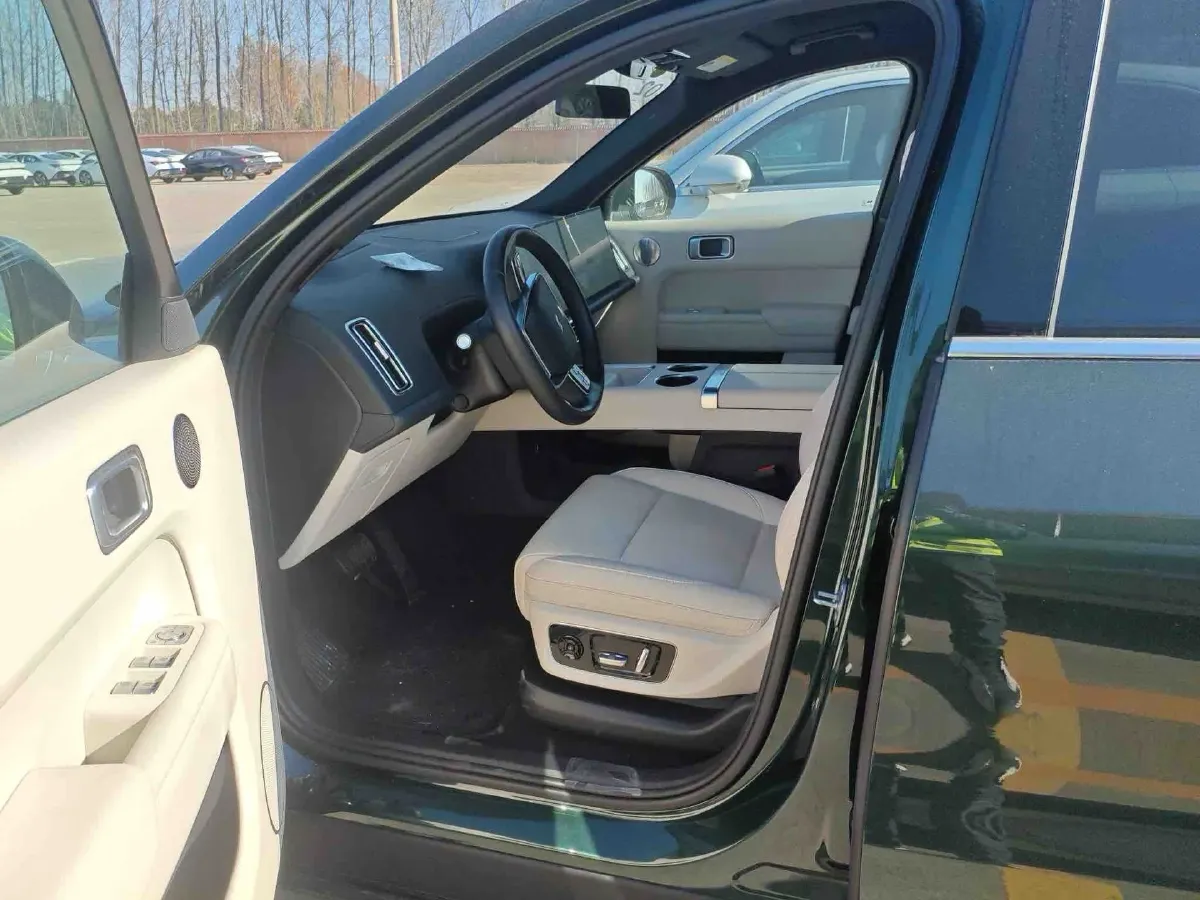 2025 Li L9 Range Extended 154HP REEV,autocango,china used car exporter,china ev exporter,chinese used car exporter,chinese used ev exporter