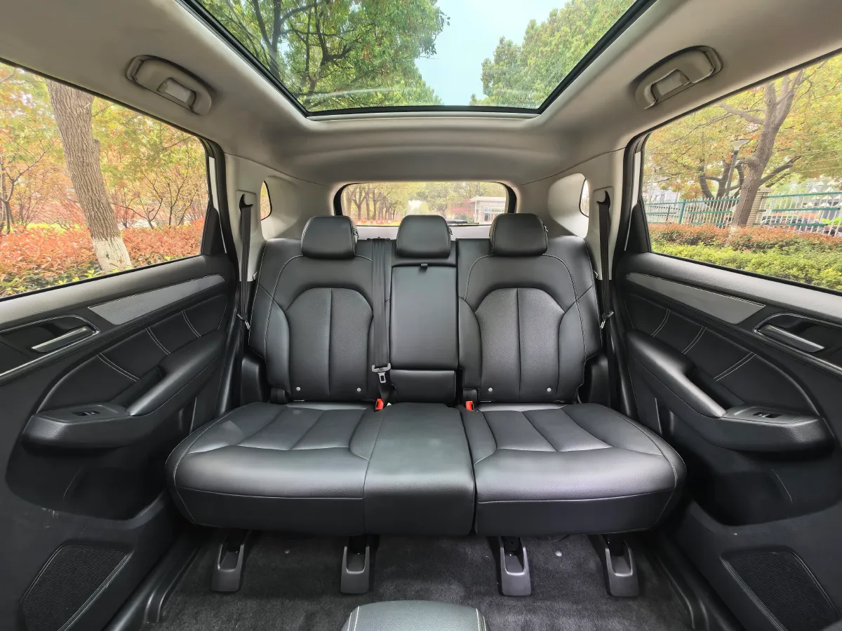 2018 Roewe RX5 2.0T 220HP L4 6DCT,autocango,china used car exporter,china ev exporter,chinese used car exporter,chinese used ev exporter