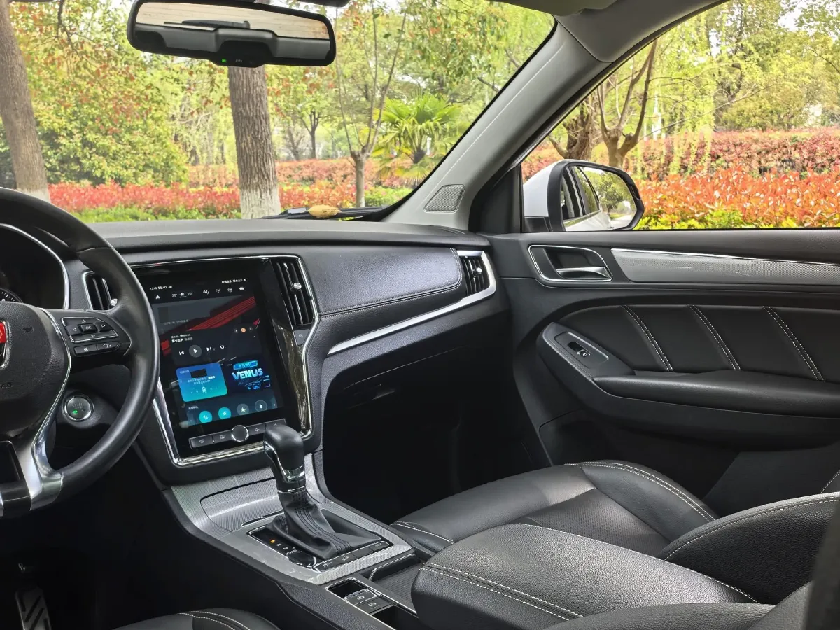 2018 Roewe RX5 2.0T 220HP L4 6DCT,autocango,china used car exporter,china ev exporter,chinese used car exporter,chinese used ev exporter